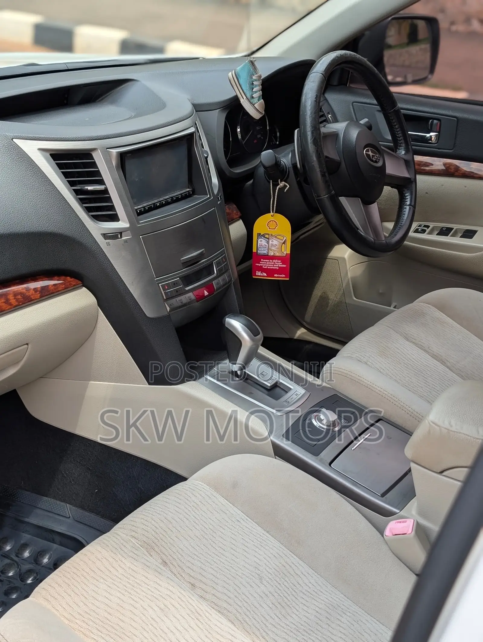 Subaru Outback 2010 White