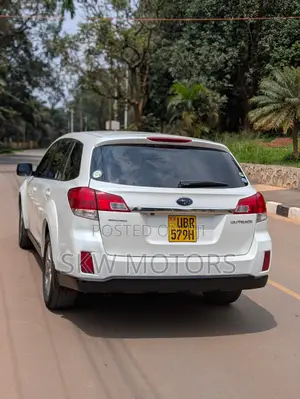 Subaru Outback 2010 White
