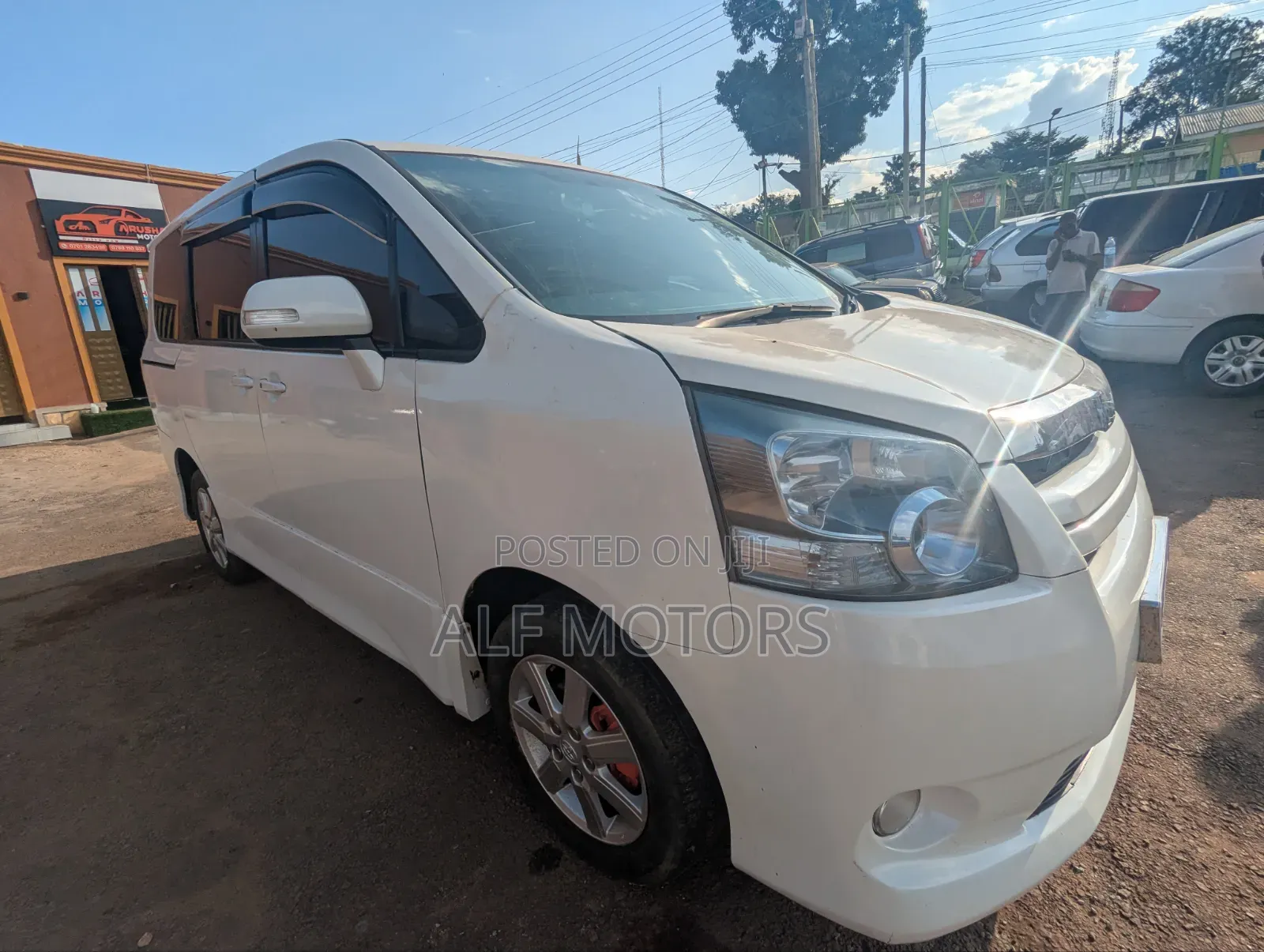 Toyota Noah 2008 White