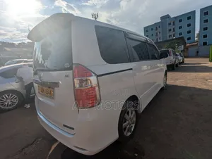 Toyota Noah 2008 White