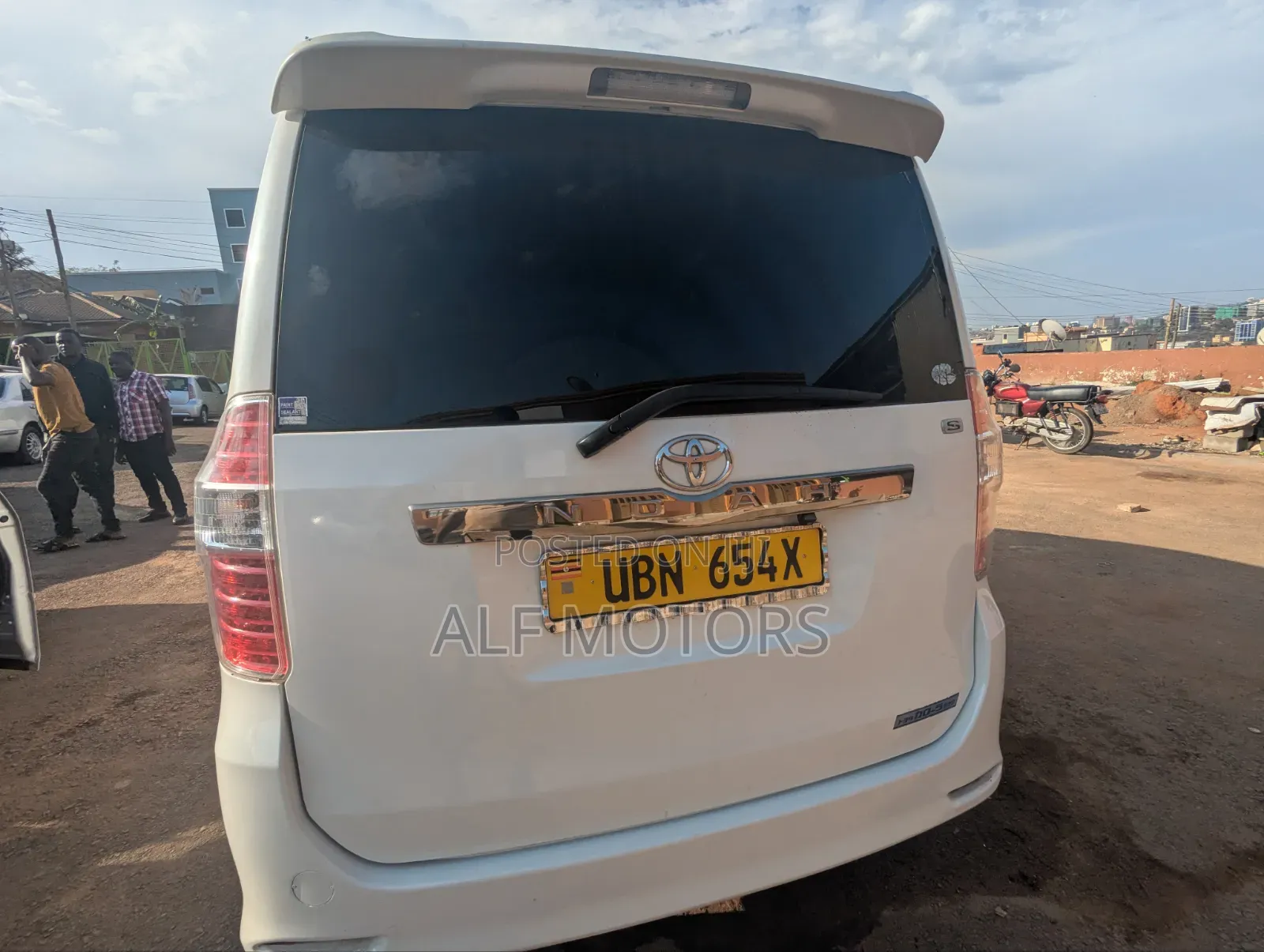 Toyota Noah 2008 White