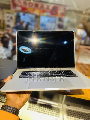 Laptop Apple MacBook Pro 2019 16GB Intel Core i7 SSD 512GB