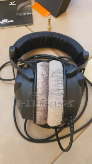 Beyerdynamic DT 770 PRO 80 Ohm Professional Studio Headphones