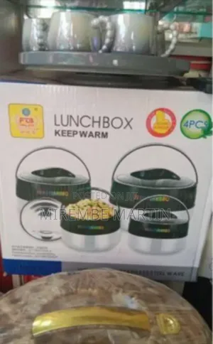8 Piece Set of Lunch Boxex