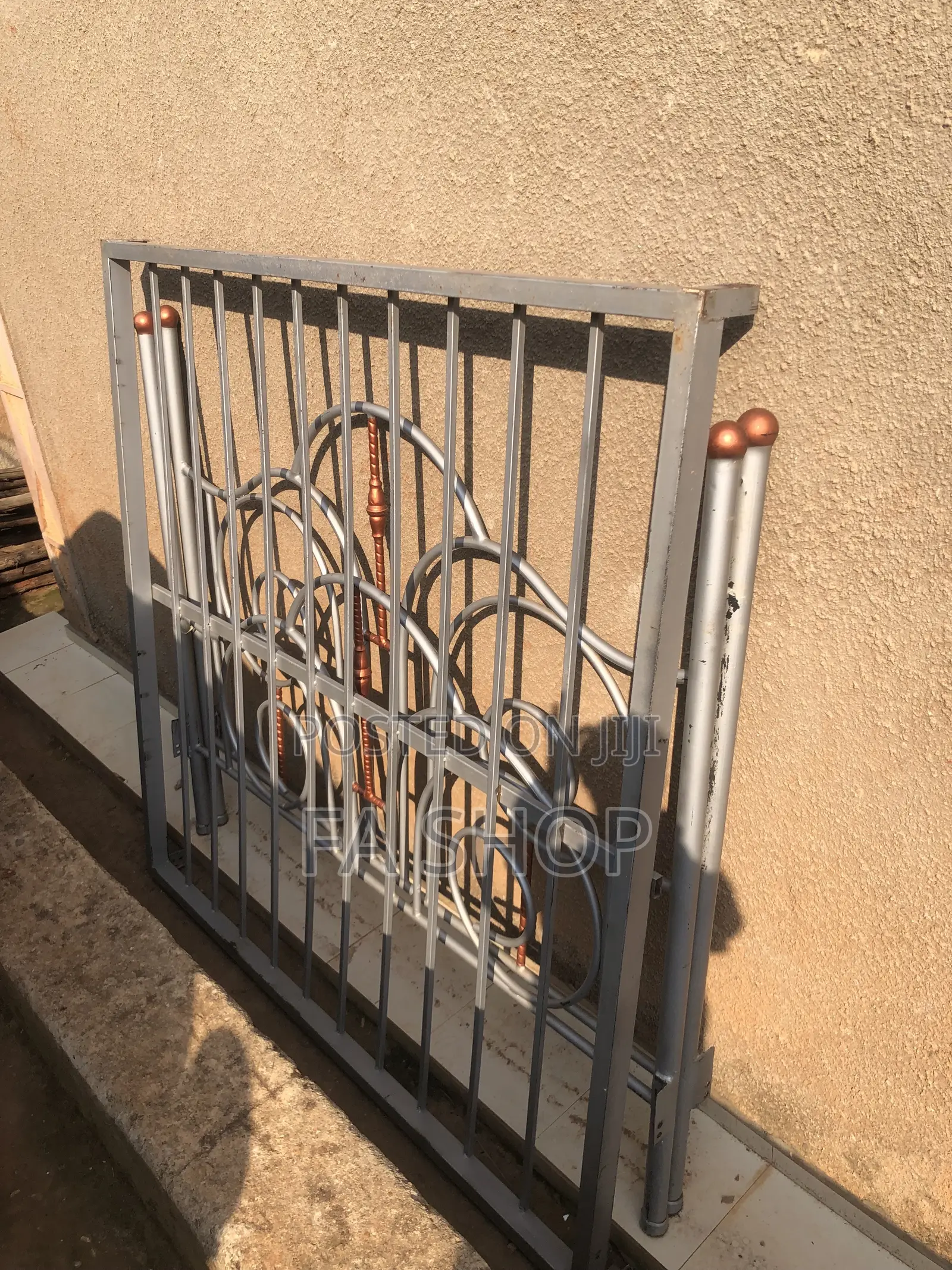 6x6 Metallic Bed for Sale
