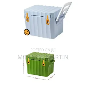 Heavy-Duty Rolling Cooler Box With Telescopic Handle