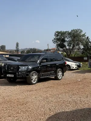 Landcruiser V8 Available for Rental