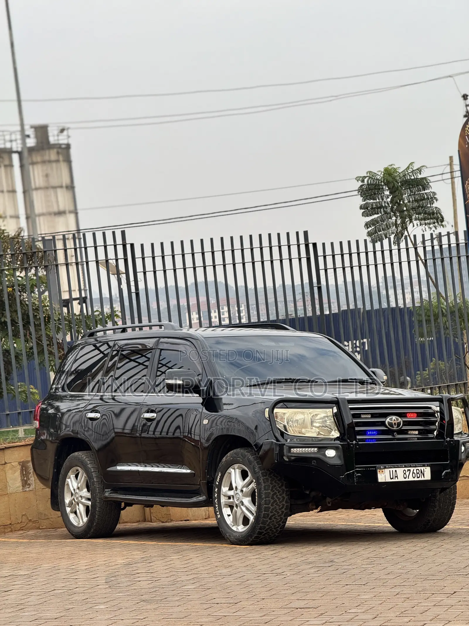Landcruiser V8 Available for Rental