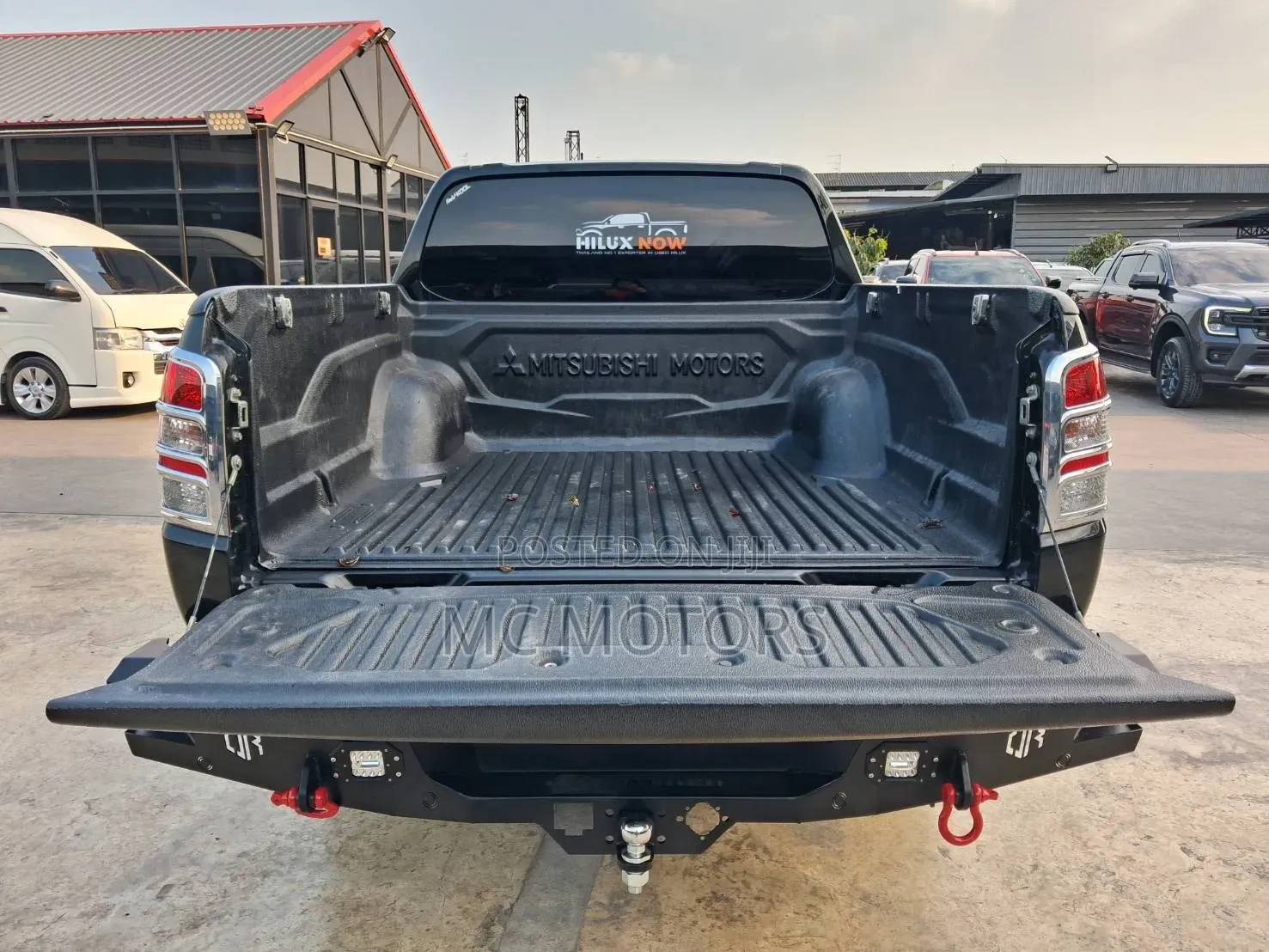 Mitsubishi Triton 2018 Black