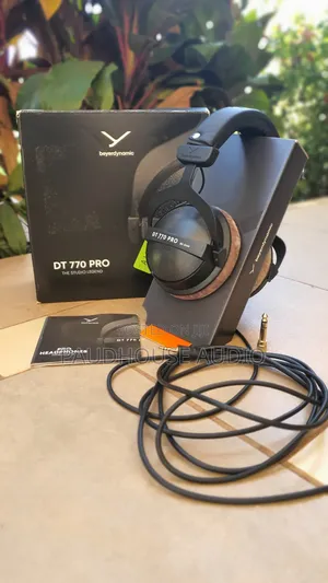 Beyerdynamic DT 770 PRO 80 Ohm Professional Studio Headphones