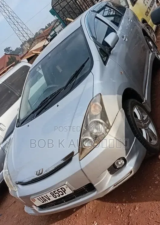 Toyota Wish 2005 Silver