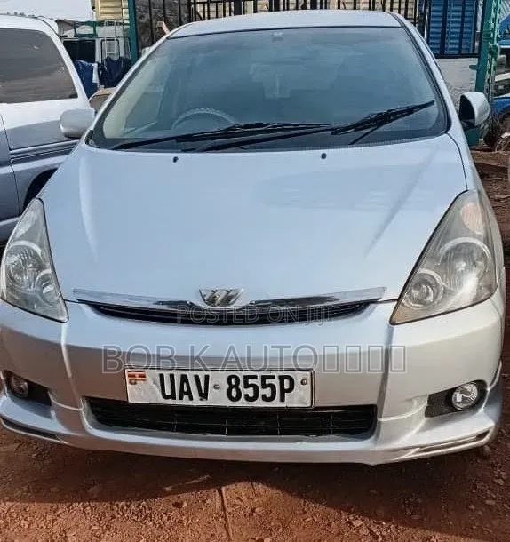Toyota Wish 2005 Silver