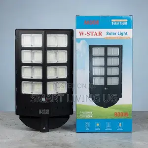 High-Power 800W LED Solar Street Light – IP67 Waterproof Floodlight