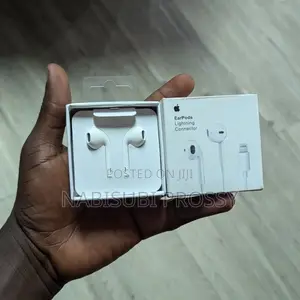 Headphones Lightening Connector