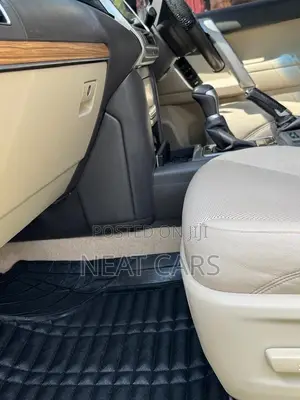 Toyota Land Cruiser Prado 2018 Pearl
