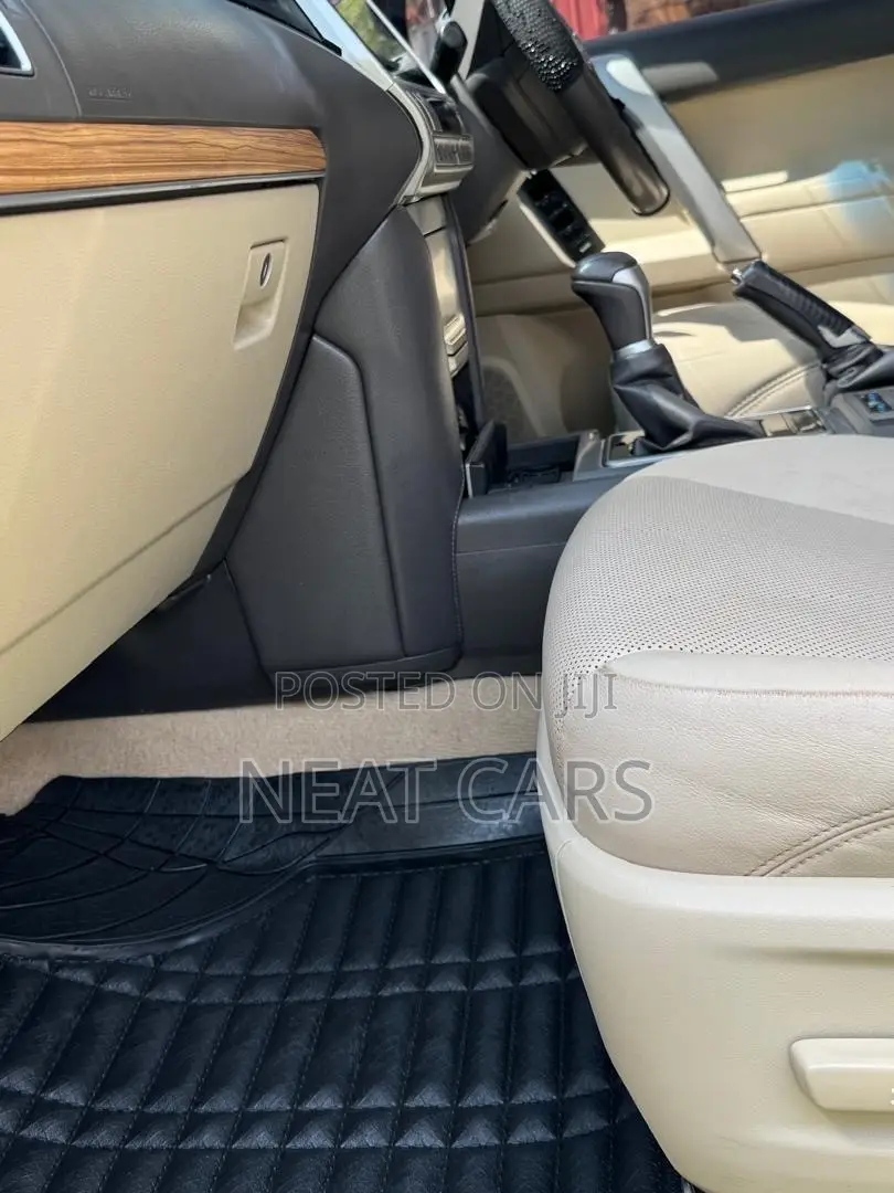 Toyota Land Cruiser Prado 2018 Pearl