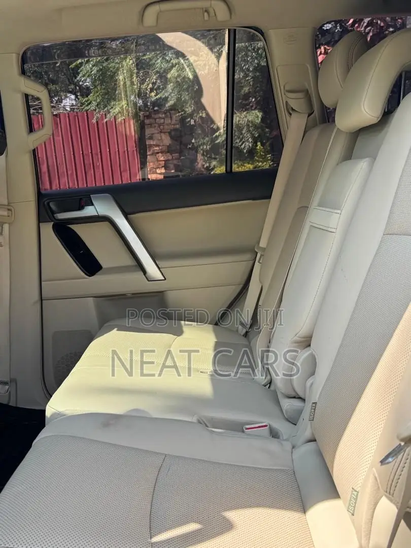 Toyota Land Cruiser Prado 2018 Pearl