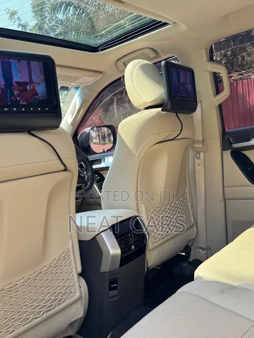 Toyota Land Cruiser Prado 2018 Pearl
