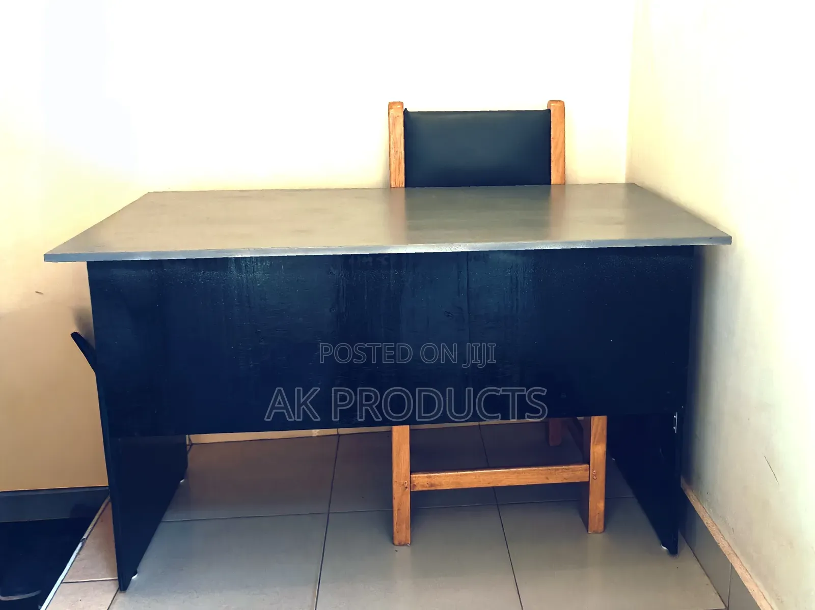Office Desk With Chair