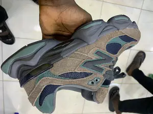 New Balance 9060