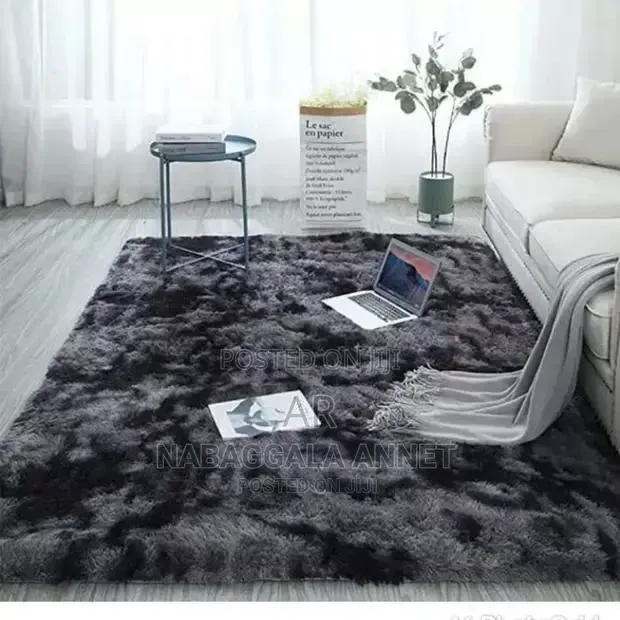 Wollen Carpets Brand New and Clean
