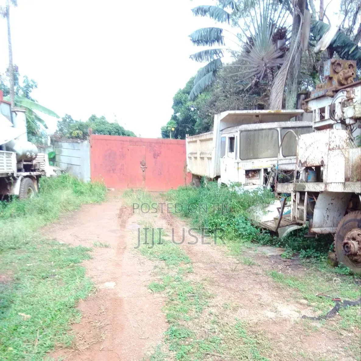 Commercial Property For Rent Garage Or Storage Space / Workshop Etc