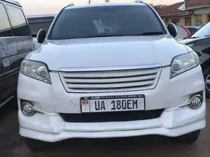 Toyota Vanguard 2008 White