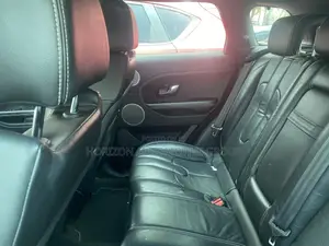 Land Rover Range Rover Evoque SE 4x4 5-Door 2017 Red
