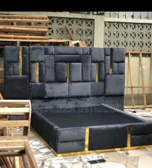 Freya Mugi. Ebenezar Tufted Beds