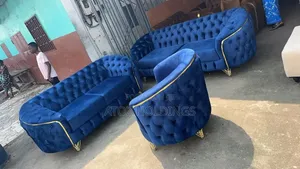 Sofas/Modified 6 Seaters Chesterfield Sofas in Any Colour 1,980,000/-