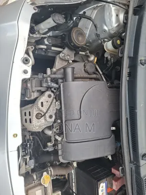 Toyota Vitz 2009 Silver