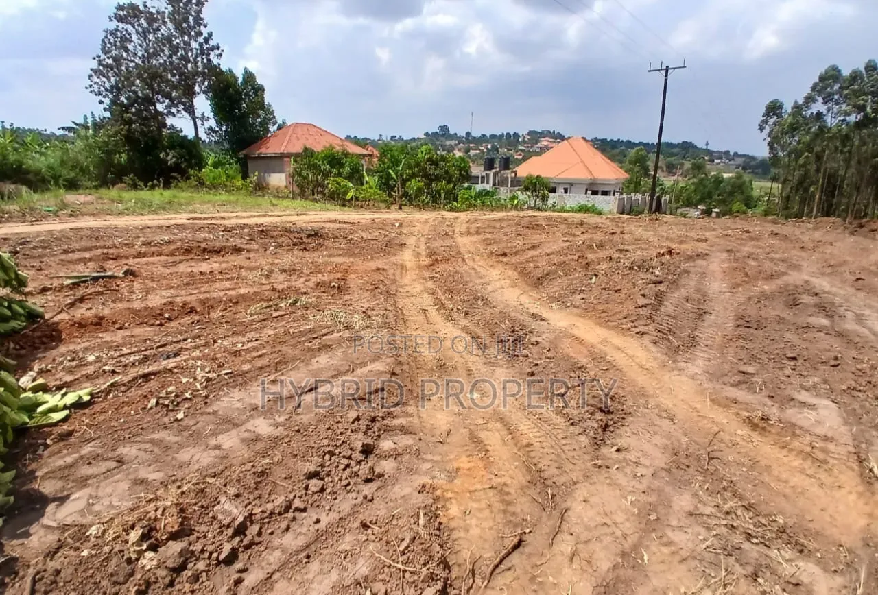 Prime Plots for Sale at Namusera~Wakiso Diplomatic Estate~Hoima Road.
