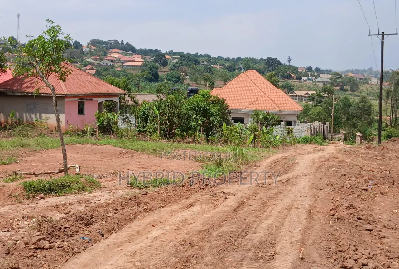 Prime Plots for Sale at Namusera~Wakiso Diplomatic Estate~Hoima Road.