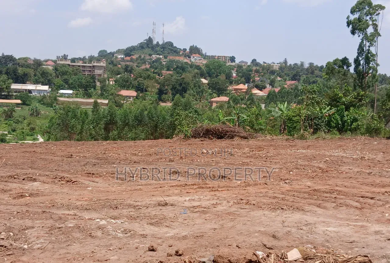 Prime Plots for Sale at Namusera~Wakiso Diplomatic Estate~Hoima Road.