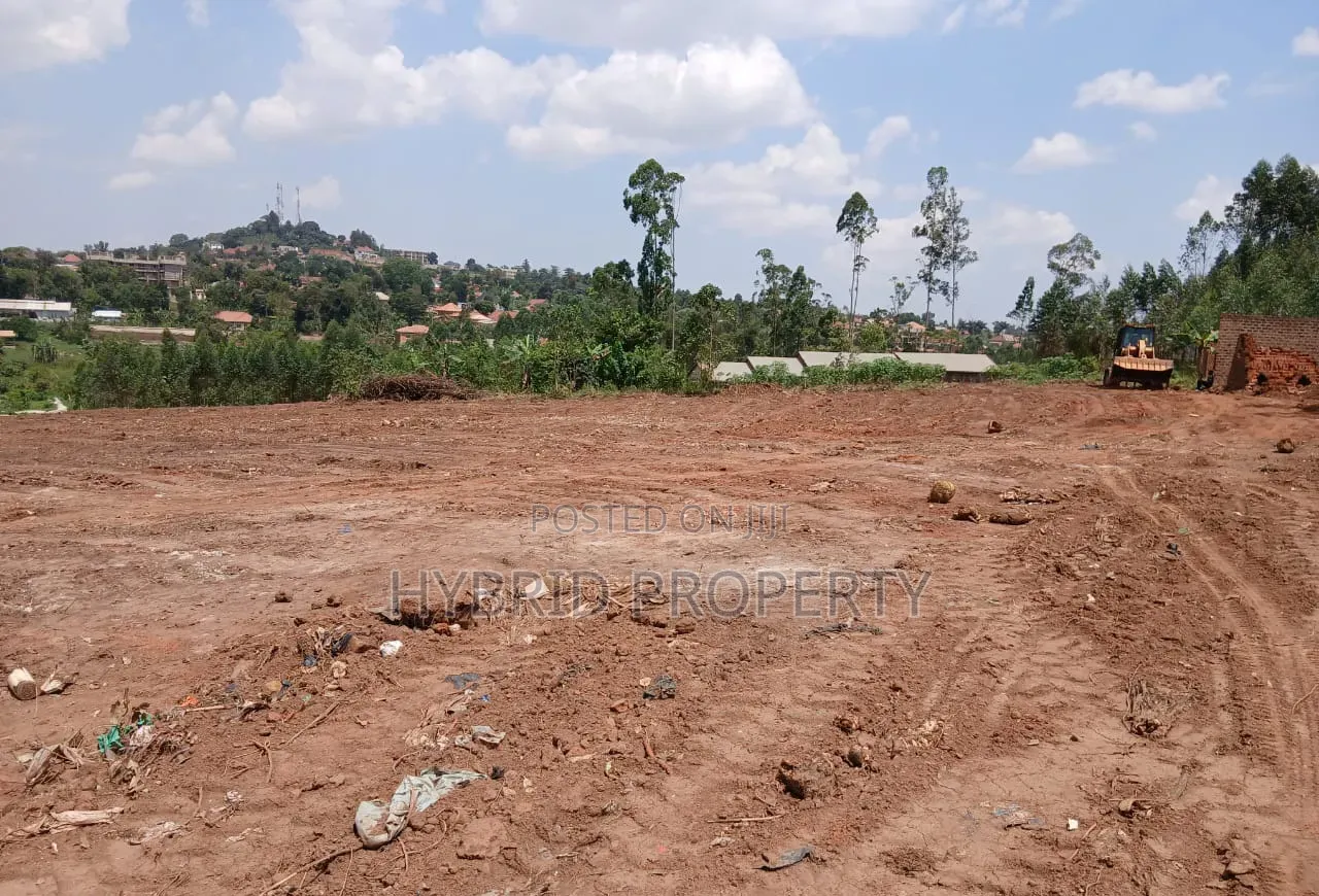 Prime Plots for Sale at Namusera~Wakiso Diplomatic Estate~Hoima Road.
