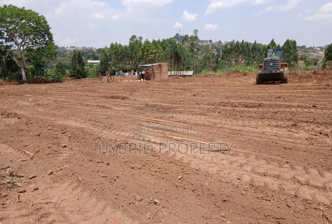 Prime Plots for Sale at Namusera~Wakiso Diplomatic Estate~Hoima Road.