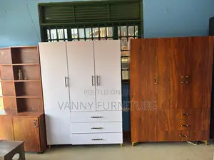 Wardrobe/3 Door Wardrobe