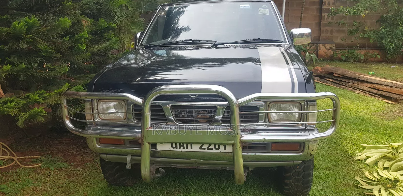 Nissan DoubleCab 1998 Black