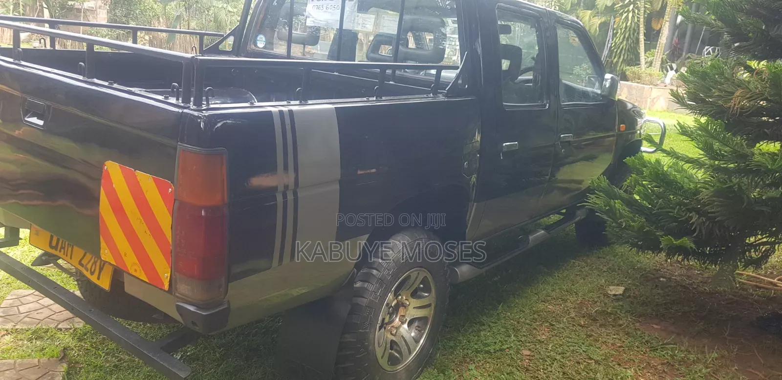 Nissan DoubleCab 1998 Black