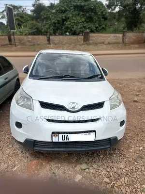 Toyota IST 2010 White