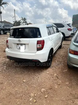 Toyota IST 2010 White