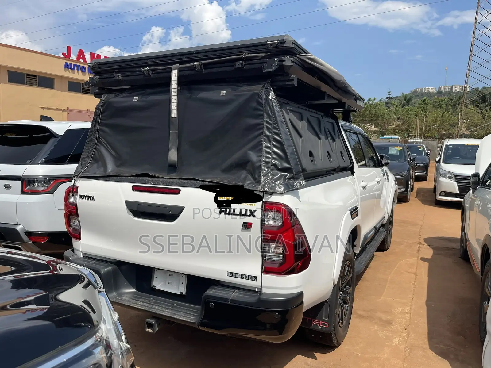 Toyota Hilux 2023 White