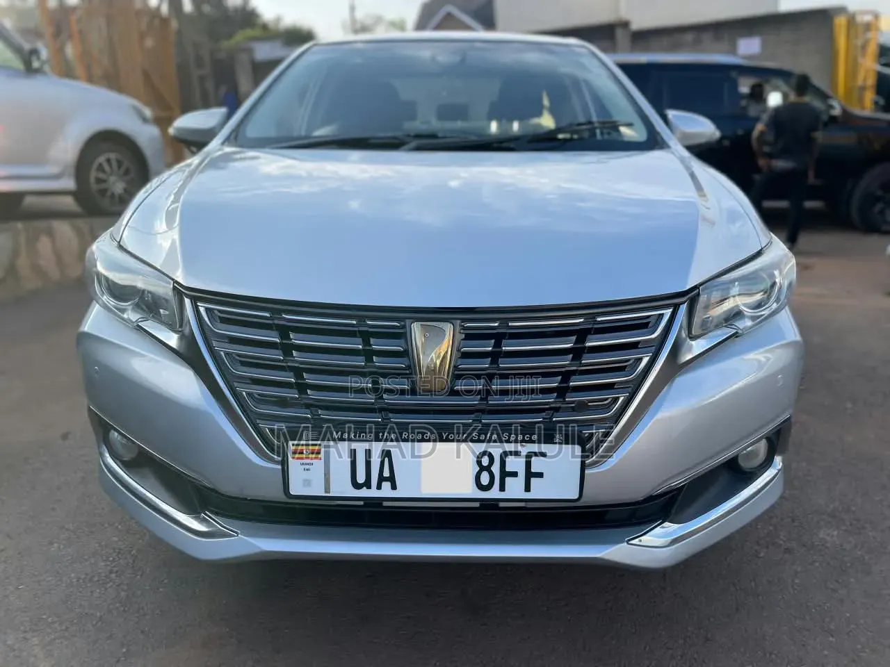 Toyota Premio 2017 Silver