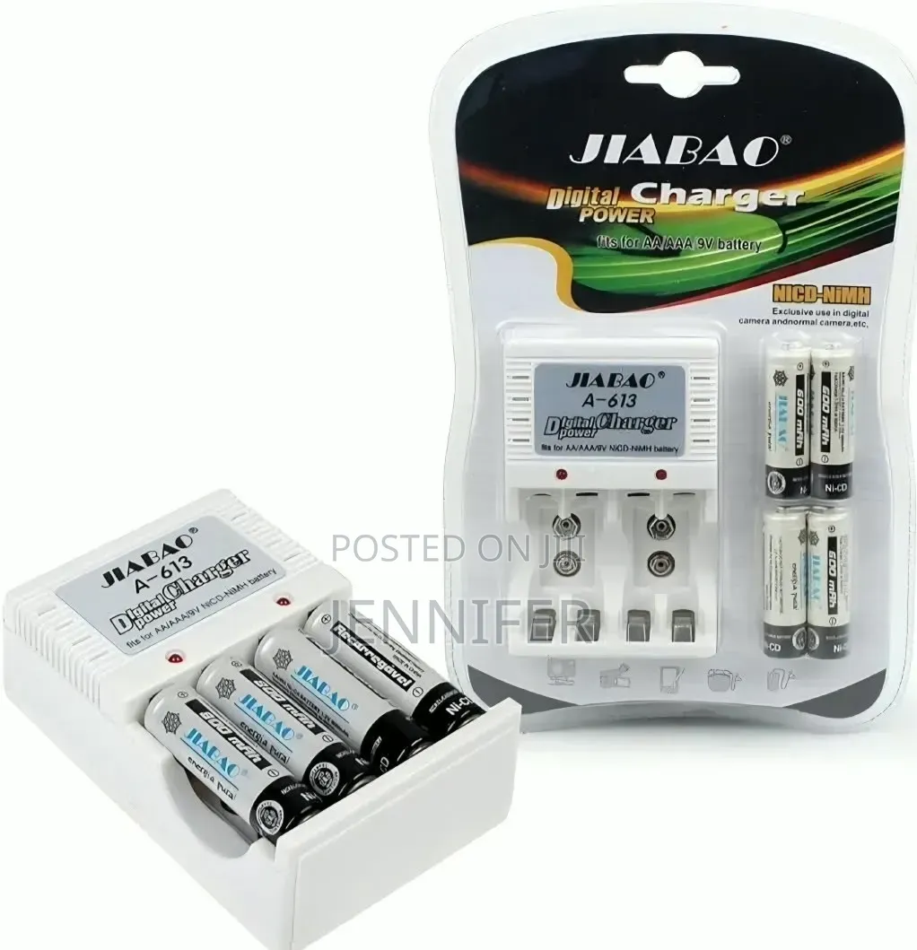 AA/AAA Battery Charger + Set of Batteries - 4 Pieces