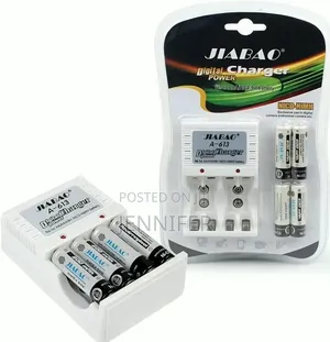 AA/AAA Battery Charger + Set of Batteries - 4 Pieces