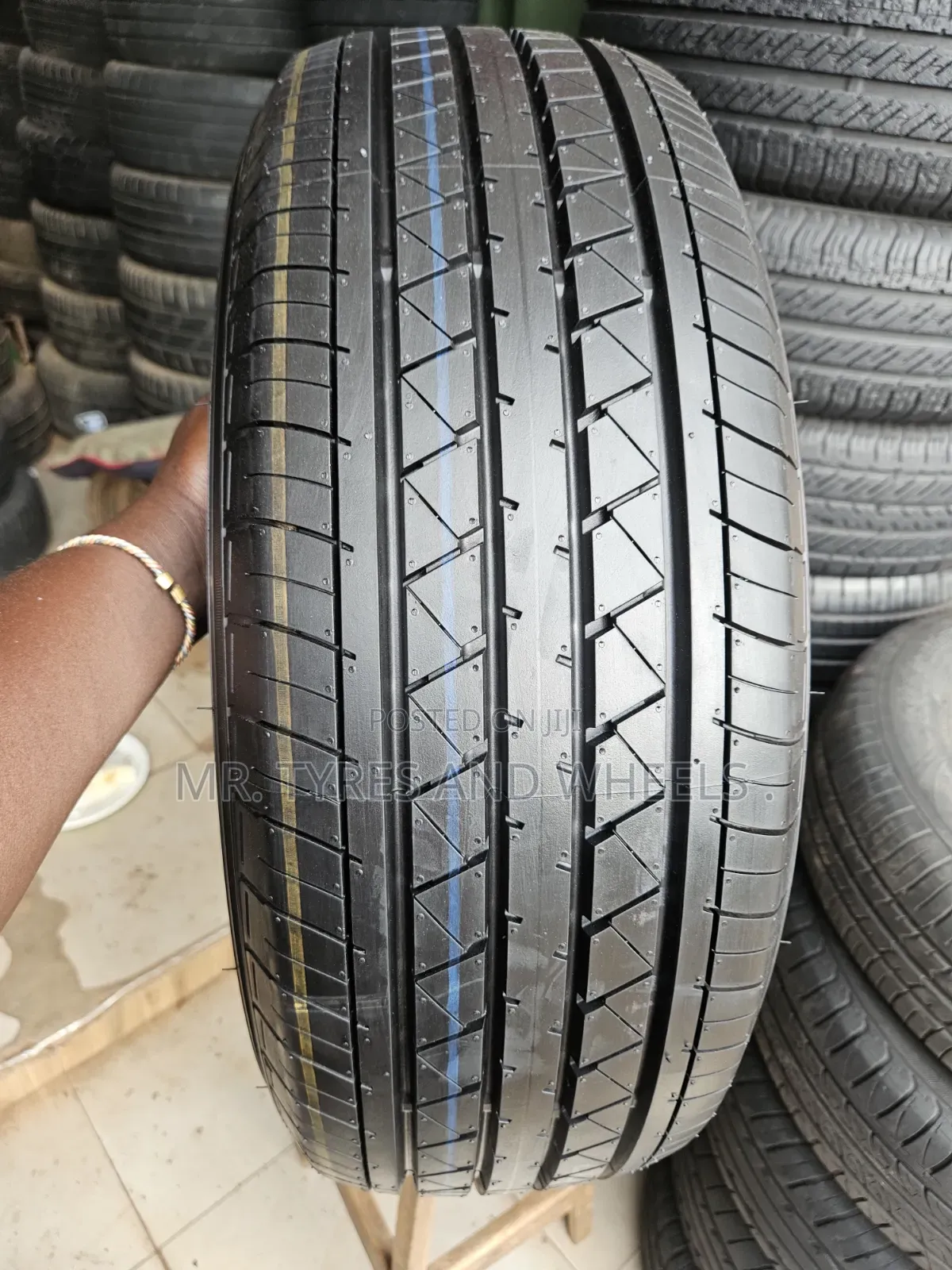 235 65 R16C Yokohama Bluearth Van Its a Brand New Tire in E Japan Type