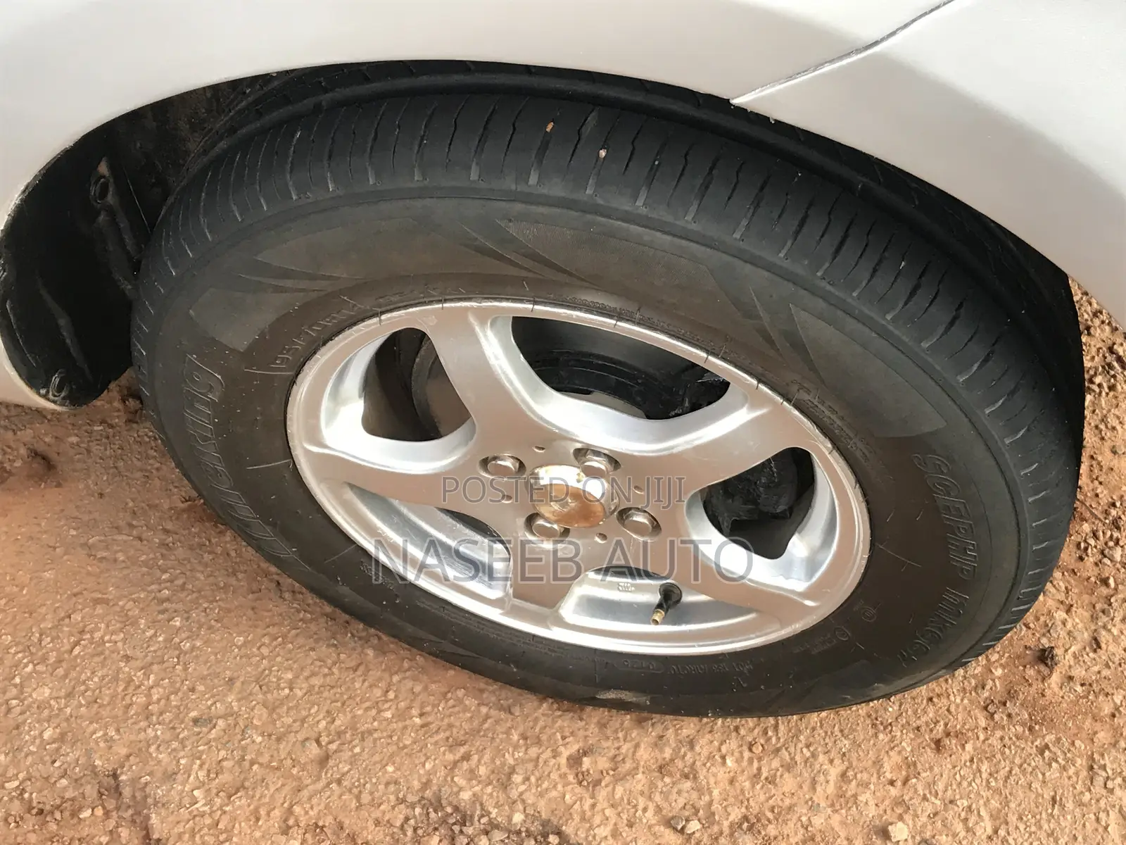 Toyota Sienta 2008 Silver
