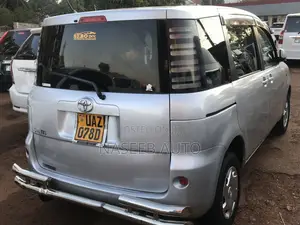 Toyota Sienta 2008 Silver