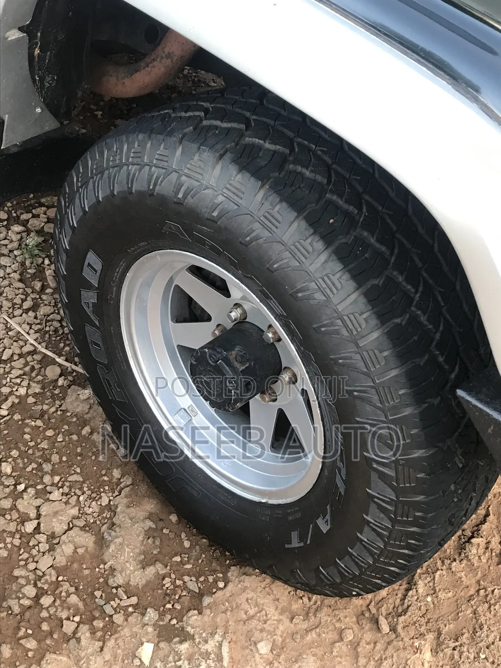 Toyota Land Cruiser 2000 Green