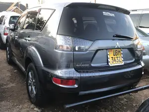 Mitsubishi Outlander 2010 Gray
